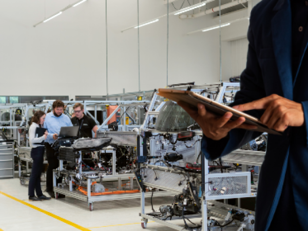 Dozent für die Automobilindustrie (w/m/d)